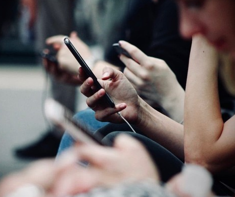 買手機(jī)有沒(méi)有必要上2K?來(lái)看看愛(ài)押手機(jī)典當(dāng)怎么說(shuō)!