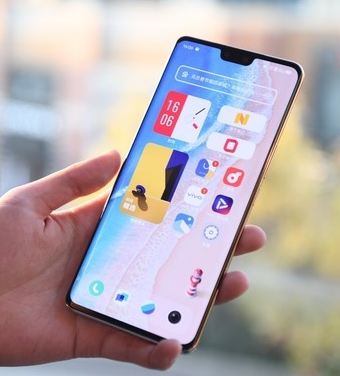 新機發布:OPPO Reno8 Pro鳶尾紫滿足你的夏日幻想